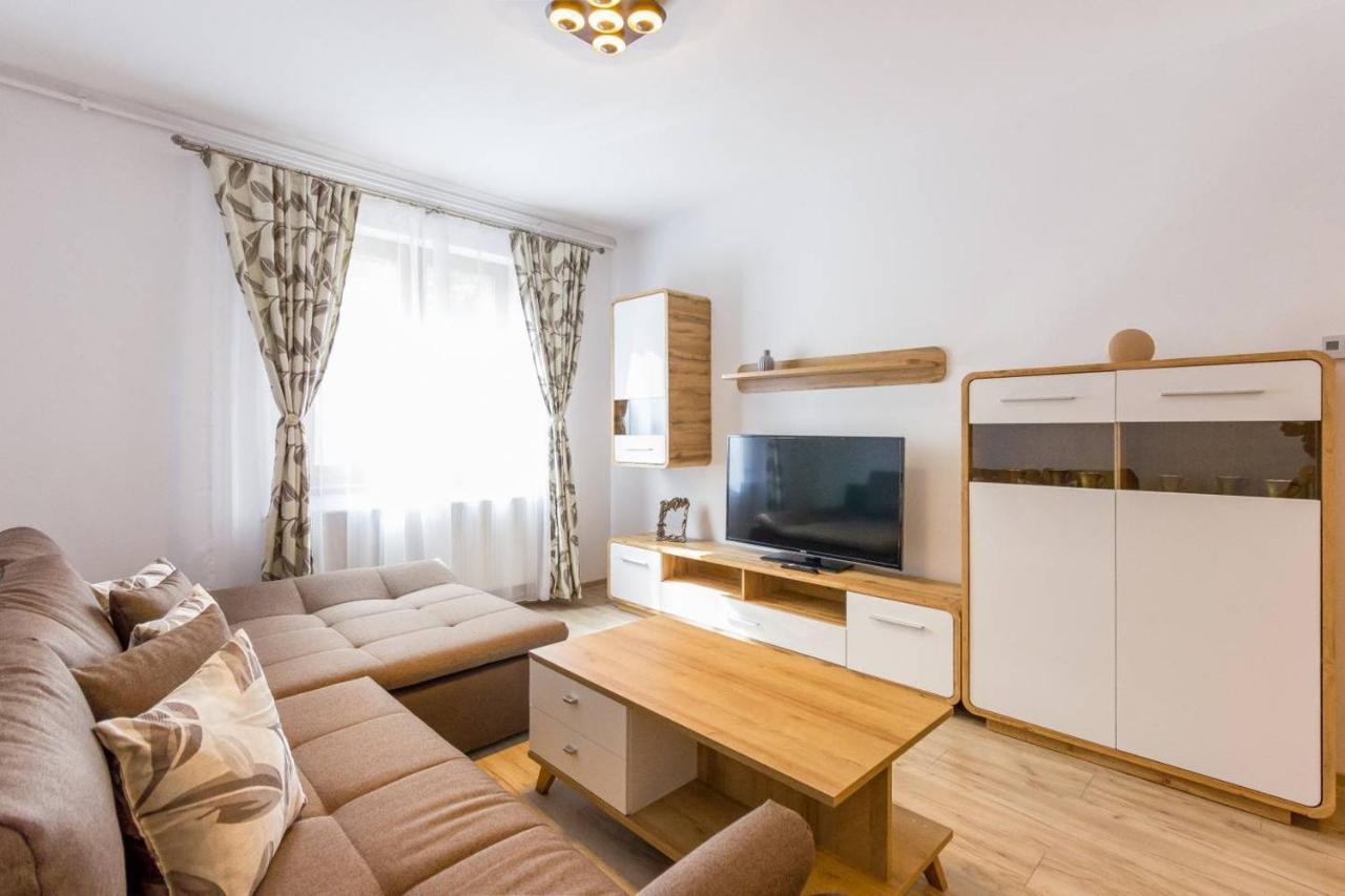 Spacious And Quiet 2 Bedroom Apartment Cluj-Napoca Exterior foto
